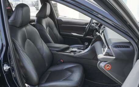 Toyota Camry, 2019 год, 3 329 000 рублей, 8 фотография