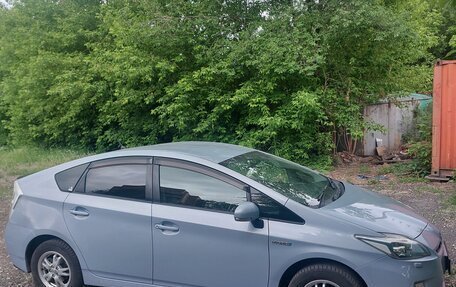 Toyota Prius, 2010 год, 1 050 000 рублей, 5 фотография