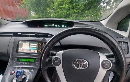 Toyota Prius, 2010 год, 1 050 000 рублей, 10 фотография