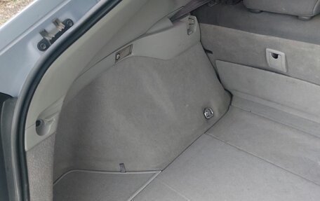Toyota Prius, 2010 год, 1 050 000 рублей, 16 фотография