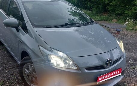 Toyota Prius, 2010 год, 1 050 000 рублей, 23 фотография