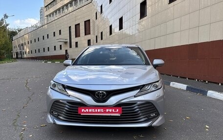 Toyota Camry, 2018 год, 2 650 000 рублей, 7 фотография
