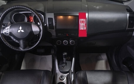 Mitsubishi Outlander III рестайлинг 3, 2008 год, 1 299 000 рублей, 9 фотография