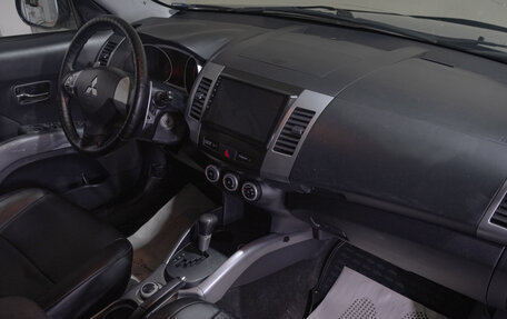 Mitsubishi Outlander III рестайлинг 3, 2008 год, 1 299 000 рублей, 16 фотография
