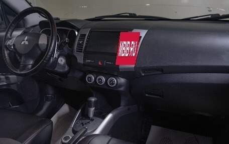 Mitsubishi Outlander III рестайлинг 3, 2008 год, 1 299 000 рублей, 15 фотография