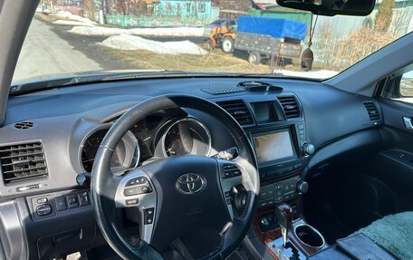 Toyota Highlander III, 2011 год, 2 200 000 рублей, 4 фотография