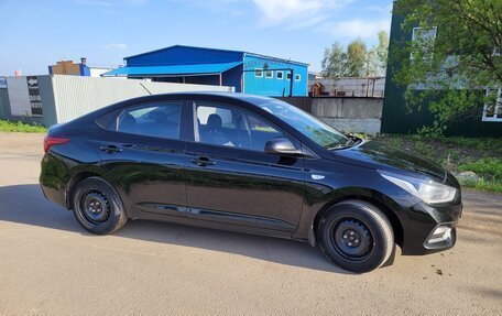 Hyundai Solaris II рестайлинг, 2018 год, 1 300 000 рублей, 3 фотография