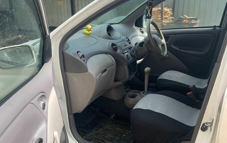 Toyota Platz, 2000 год, 230 000 рублей, 7 фотография