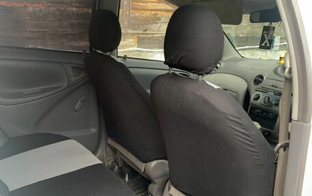 Toyota Platz, 2000 год, 230 000 рублей, 8 фотография