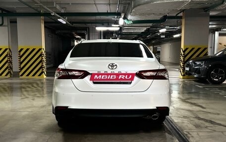 Toyota Camry, 2021 год, 3 900 000 рублей, 5 фотография
