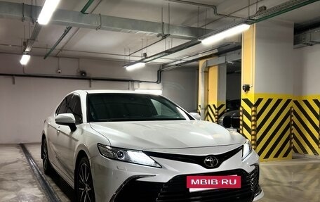 Toyota Camry, 2021 год, 3 900 000 рублей, 8 фотография