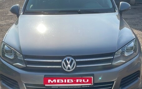 Volkswagen Touareg III, 2011 год, 1 750 000 рублей, 3 фотография