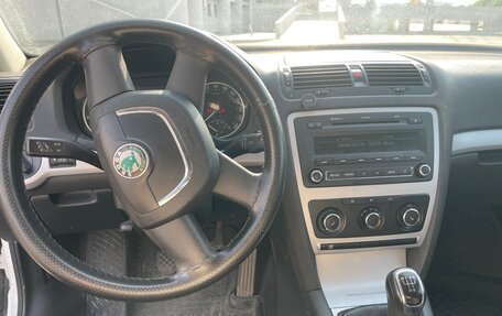 Skoda Octavia, 2011 год, 850 000 рублей, 3 фотография