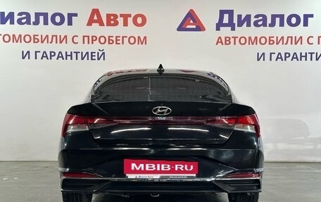 Hyundai Elantra, 2021 год, 1 870 000 рублей, 4 фотография