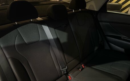 Hyundai Elantra, 2021 год, 1 870 000 рублей, 21 фотография
