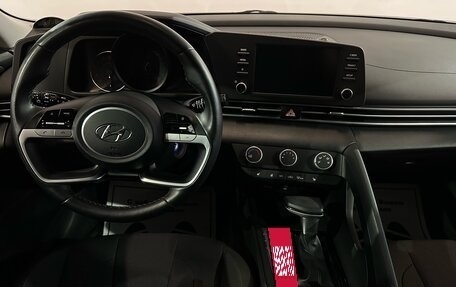 Hyundai Elantra, 2021 год, 1 870 000 рублей, 6 фотография