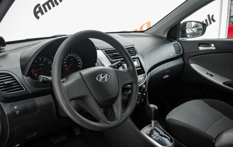 Hyundai Solaris II рестайлинг, 2012 год, 850 000 рублей, 12 фотография