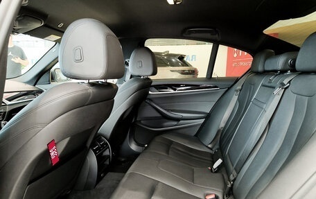 BMW 5 серия, 2019 год, 3 395 000 рублей, 15 фотография