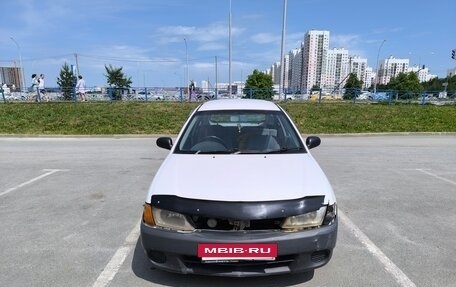 Nissan AD II, 2001 год, 165 000 рублей, 2 фотография