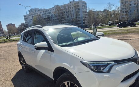 Toyota RAV4, 2017 год, 2 350 000 рублей, 2 фотография