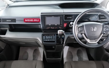 Honda Stepwgn IV, 2017 год, 1 859 000 рублей, 18 фотография