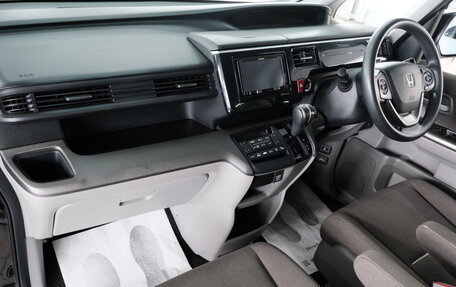 Honda Stepwgn IV, 2017 год, 1 859 000 рублей, 25 фотография