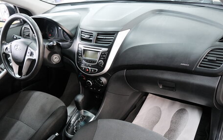 Hyundai Solaris II рестайлинг, 2011 год, 679 000 рублей, 22 фотография