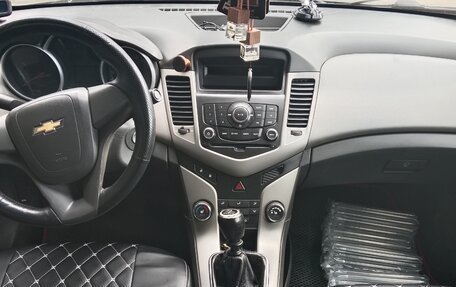 Chevrolet Cruze II, 2010 год, 4 фотография