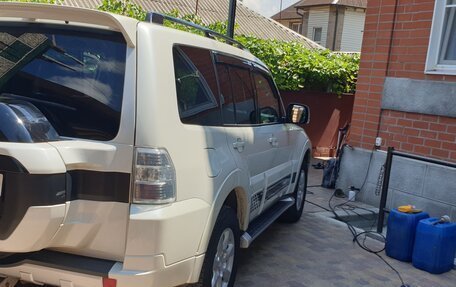 Mitsubishi Pajero IV, 2014 год, 2 650 000 рублей, 9 фотография
