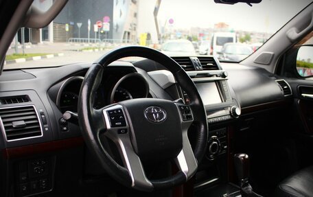 Toyota Land Cruiser Prado 150 рестайлинг 2, 2015 год, 4 187 000 рублей, 5 фотография