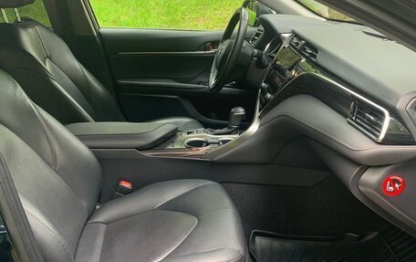 Toyota Camry, 2018 год, 3 200 000 рублей, 11 фотография