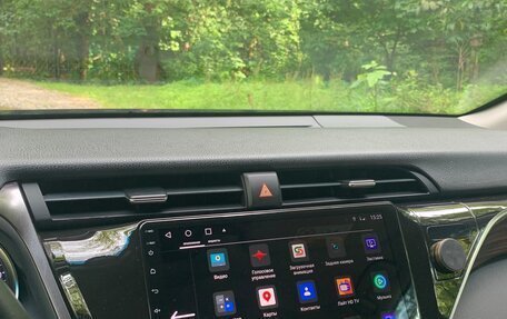 Toyota Camry, 2018 год, 3 200 000 рублей, 14 фотография