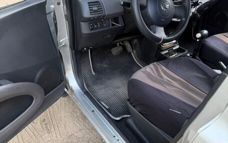 Nissan Micra III, 2004 год, 350 000 рублей, 8 фотография