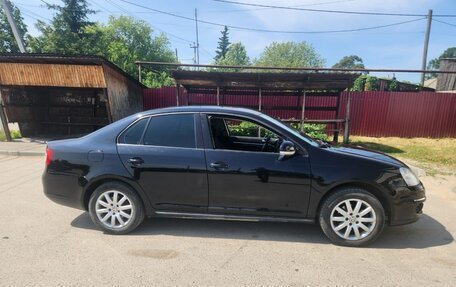 Volkswagen Jetta VI, 2010 год, 835 000 рублей, 6 фотография