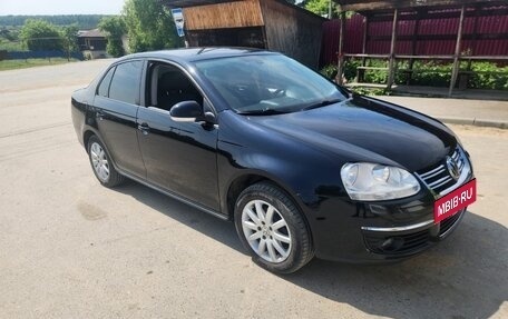 Volkswagen Jetta VI, 2010 год, 835 000 рублей, 5 фотография