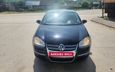 Volkswagen Jetta VI, 2010 год, 835 000 рублей, 2 фотография