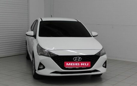 Hyundai Solaris II рестайлинг, 2020 год, 1 300 000 рублей, 3 фотография