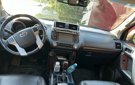 Toyota Land Cruiser Prado 150 рестайлинг 2, 2017 год, 4 400 000 рублей, 4 фотография