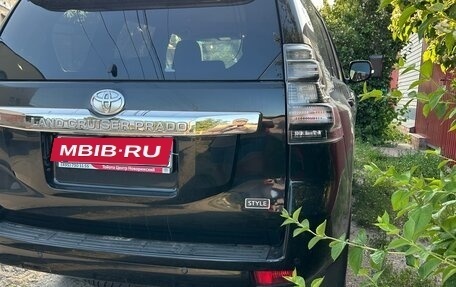 Toyota Land Cruiser Prado 150 рестайлинг 2, 2017 год, 4 400 000 рублей, 5 фотография