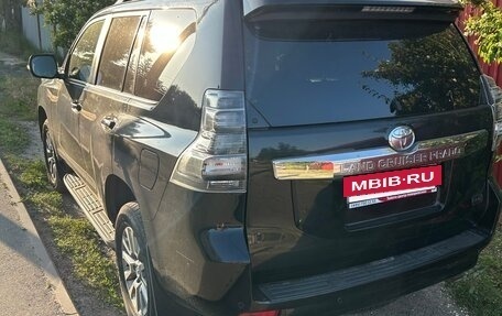 Toyota Land Cruiser Prado 150 рестайлинг 2, 2017 год, 4 400 000 рублей, 6 фотография