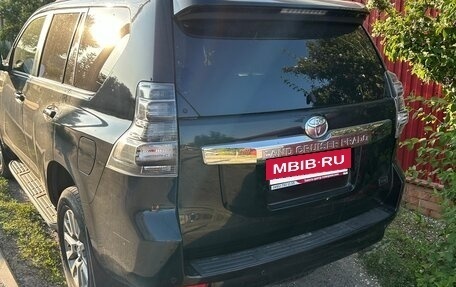 Toyota Land Cruiser Prado 150 рестайлинг 2, 2017 год, 4 400 000 рублей, 8 фотография