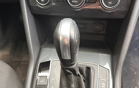 Volkswagen Tiguan II, 2020 год, 2 600 000 рублей, 9 фотография