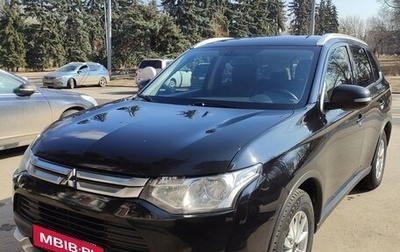 Mitsubishi Outlander III рестайлинг 3, 2014 год, 1 360 000 рублей, 1 фотография