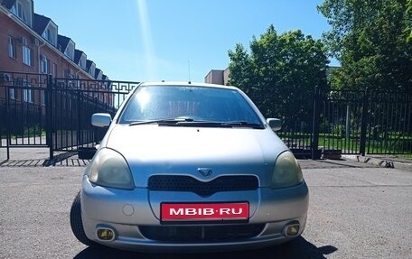 Toyota Vitz, 2000 год, 400 000 рублей, 1 фотография