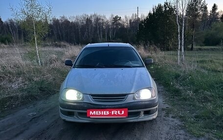 Toyota Avensis III рестайлинг, 1999 год, 300 000 рублей, 2 фотография
