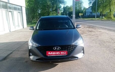 Hyundai Solaris II рестайлинг, 2021 год, 1 570 000 рублей, 11 фотография