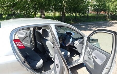 Toyota Vitz, 2000 год, 400 000 рублей, 6 фотография