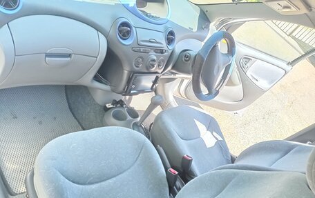 Toyota Vitz, 2000 год, 400 000 рублей, 9 фотография
