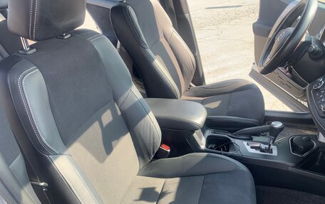 Toyota RAV4, 2016 год, 2 650 000 рублей, 12 фотография