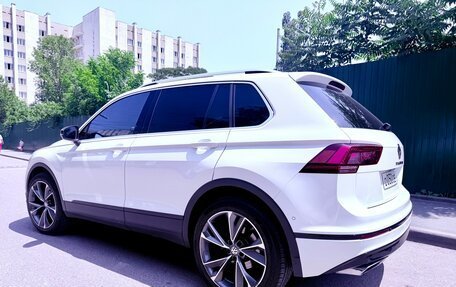 Volkswagen Tiguan II, 2019 год, 3 300 000 рублей, 6 фотография